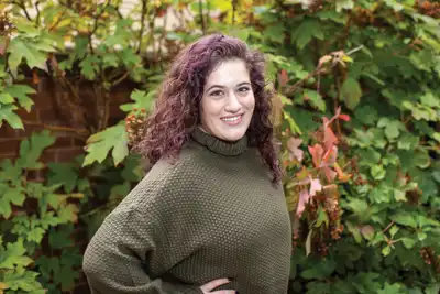 Headshot of Eleni Vlachos