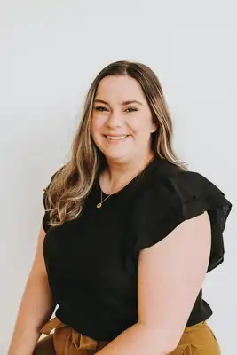 Headshot of Amanda Macneil