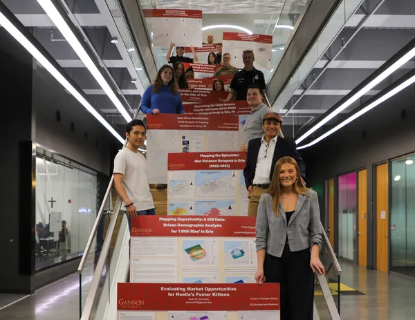 ˶ƽ students map safe walking routes in partnership with United Way