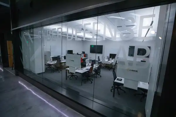 Learn how to defend against cyber attacks in ˶ƽ's cyber defense lab