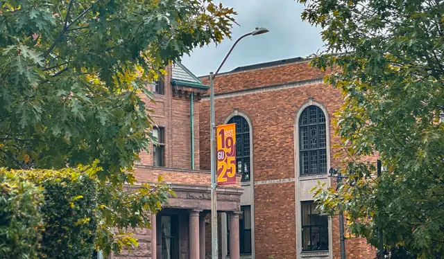 1925 banner outside of Old Main.