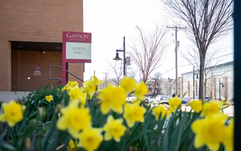 Easter campus hours of operations