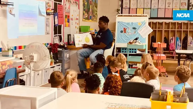 Teacher Appreciation Week: How Dorian Crosby’s promise echoed from the mat to the classroom at ����ֱ��