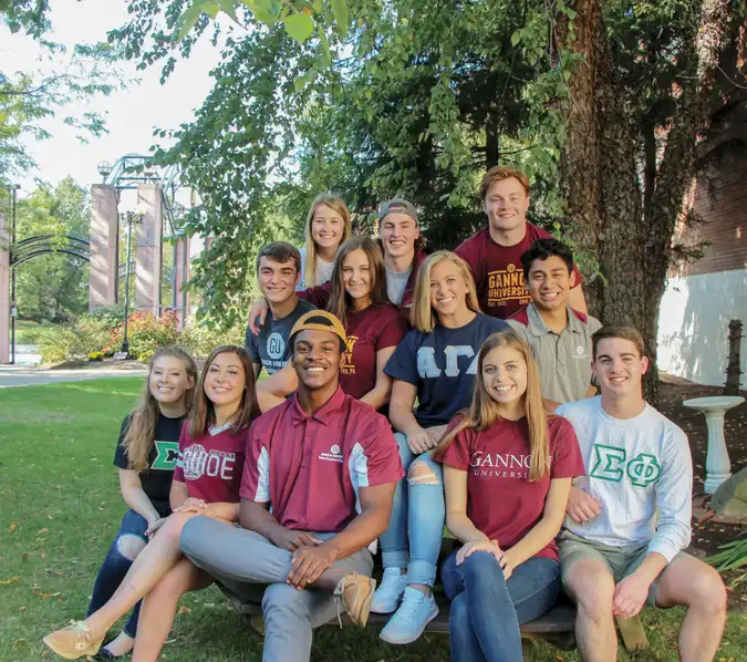 ˶ƽ Tour Guides sitting together under a tree